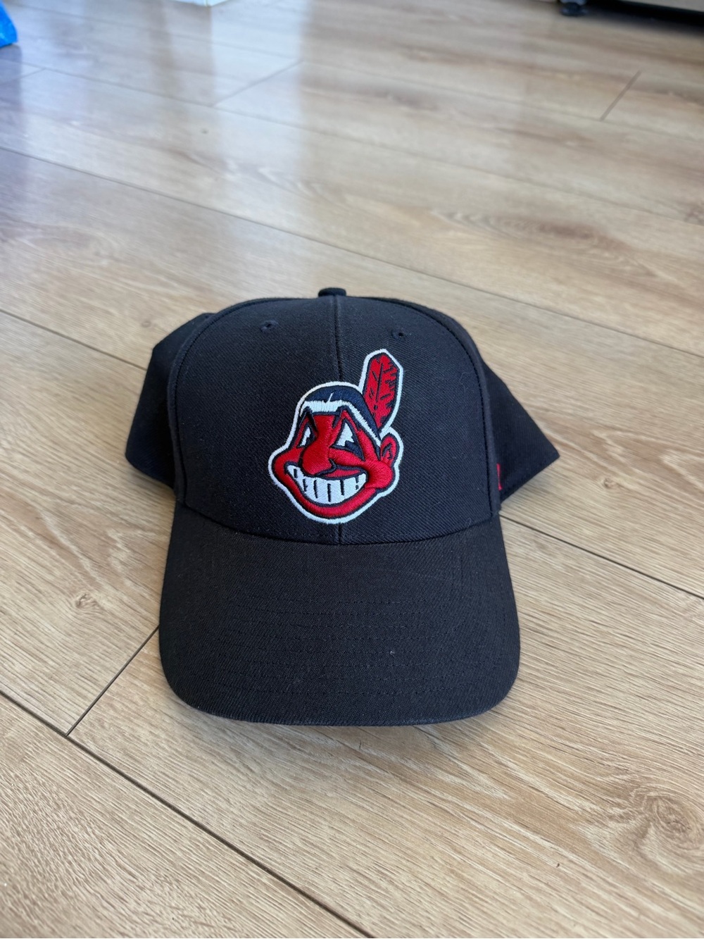 MLB Cleveland Indians Velcro adjustable hat